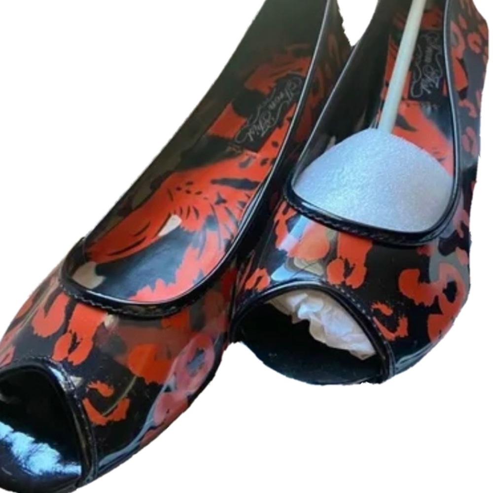 NIB Iron Fist Raw Power Peep Toe Flats - Size 6